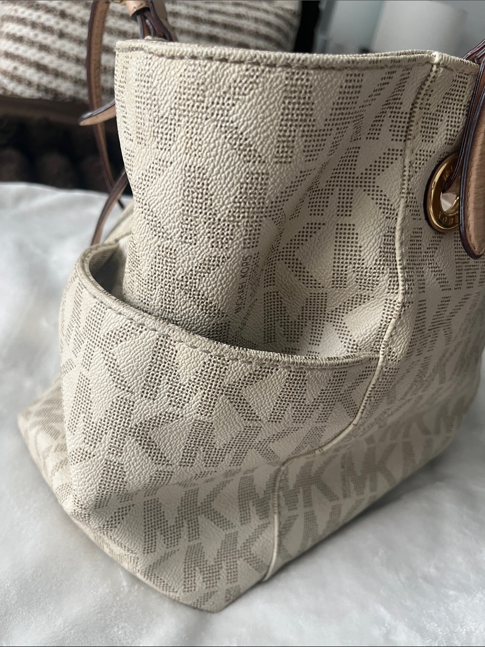Michael Kors Beige/Tan MK Logo Tote, Crossbody & Wallet Set - Picture 12 of 15